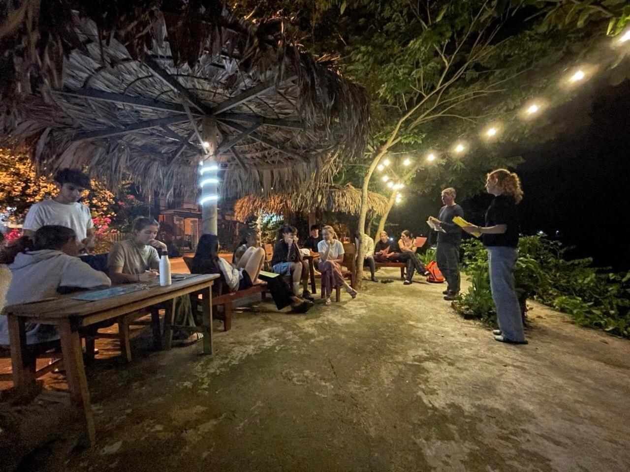 Applebee'S Homestay Phong Nha Zewnętrze zdjęcie